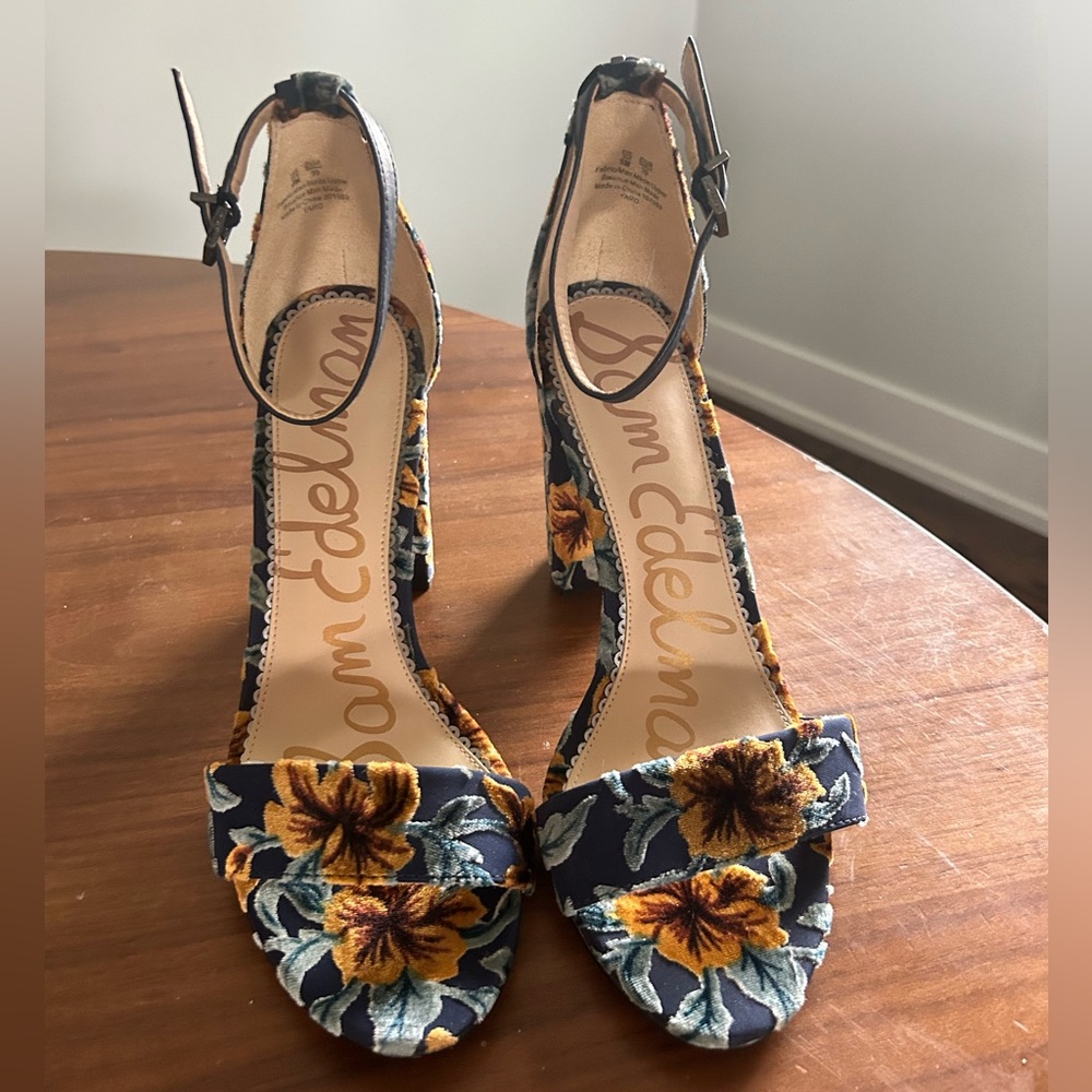 Sam Edelman Women's Floral Heels - Black and Yellow